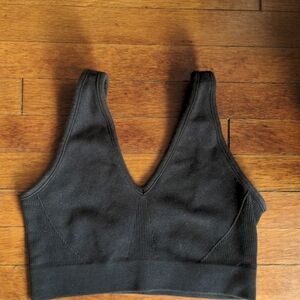 Everlane cotton v-neck tank bra